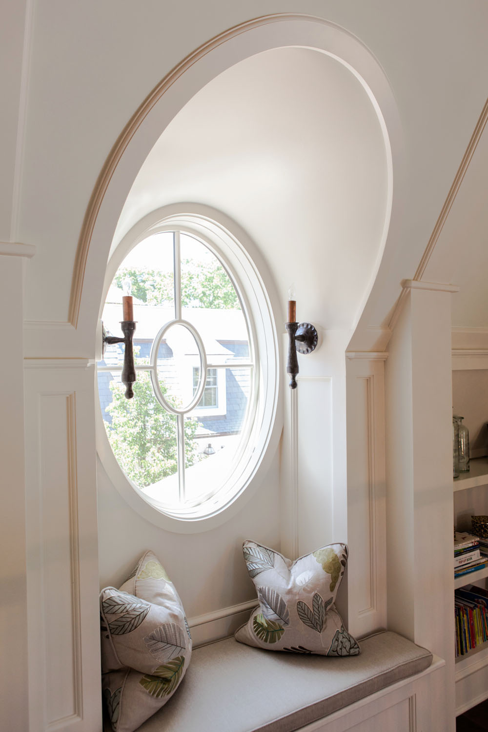 Elegant Luxury Country House with Oval Window - Lake Geneva, Wisconsin