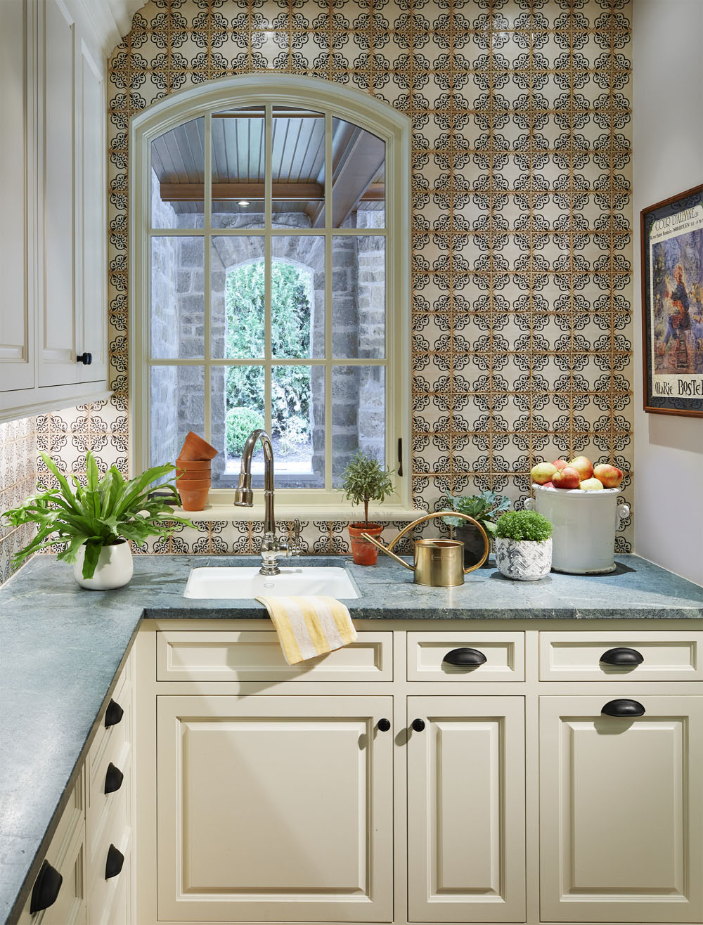 Tastefully Designed Interior Decor - Saint Paul, Minnesota