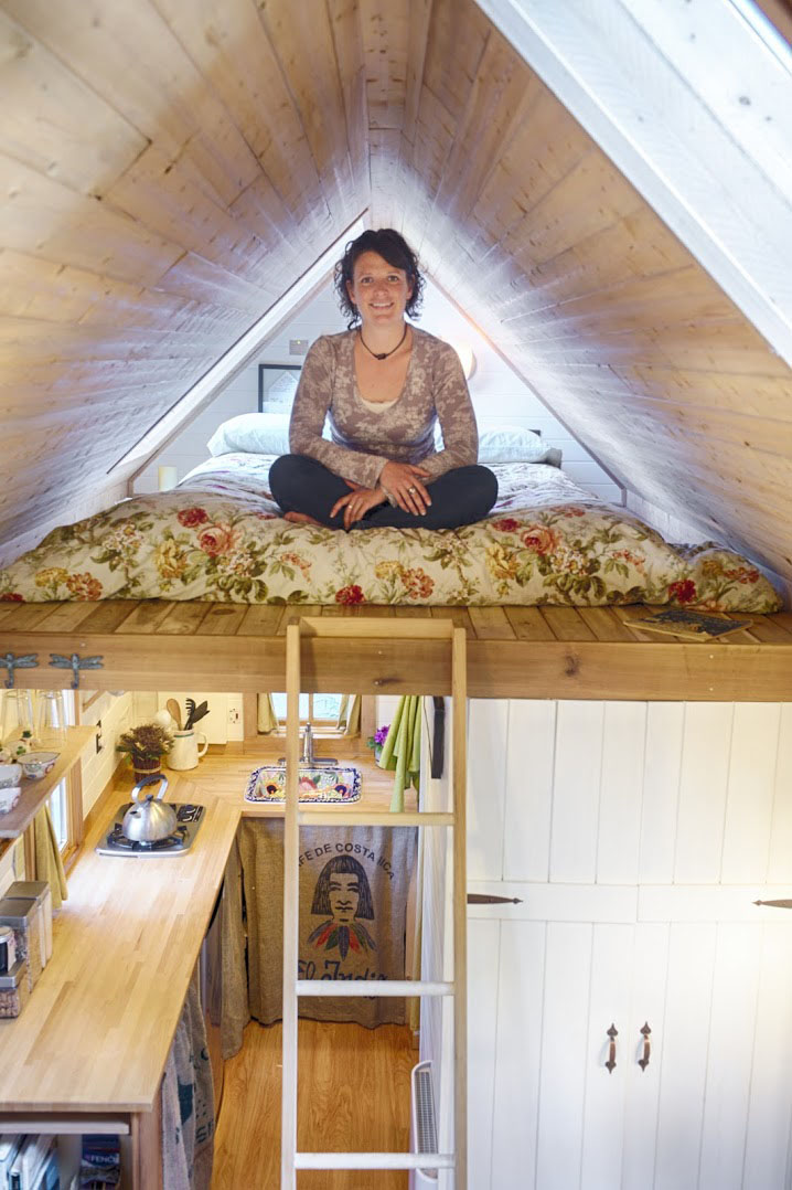 Tiny-Bungalow-House-Fencl_11