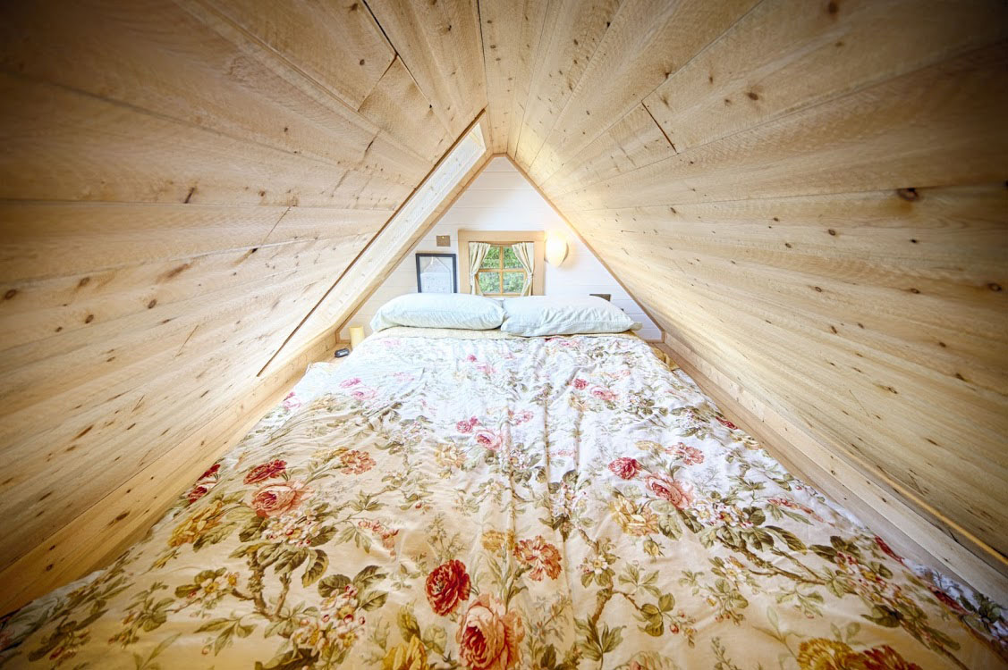 Tiny-Bungalow-House-Fencl_12 Sleeping Loft