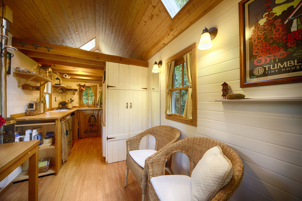 Tiny-Bungalow-House-Fencl_4 Small Bungalow House