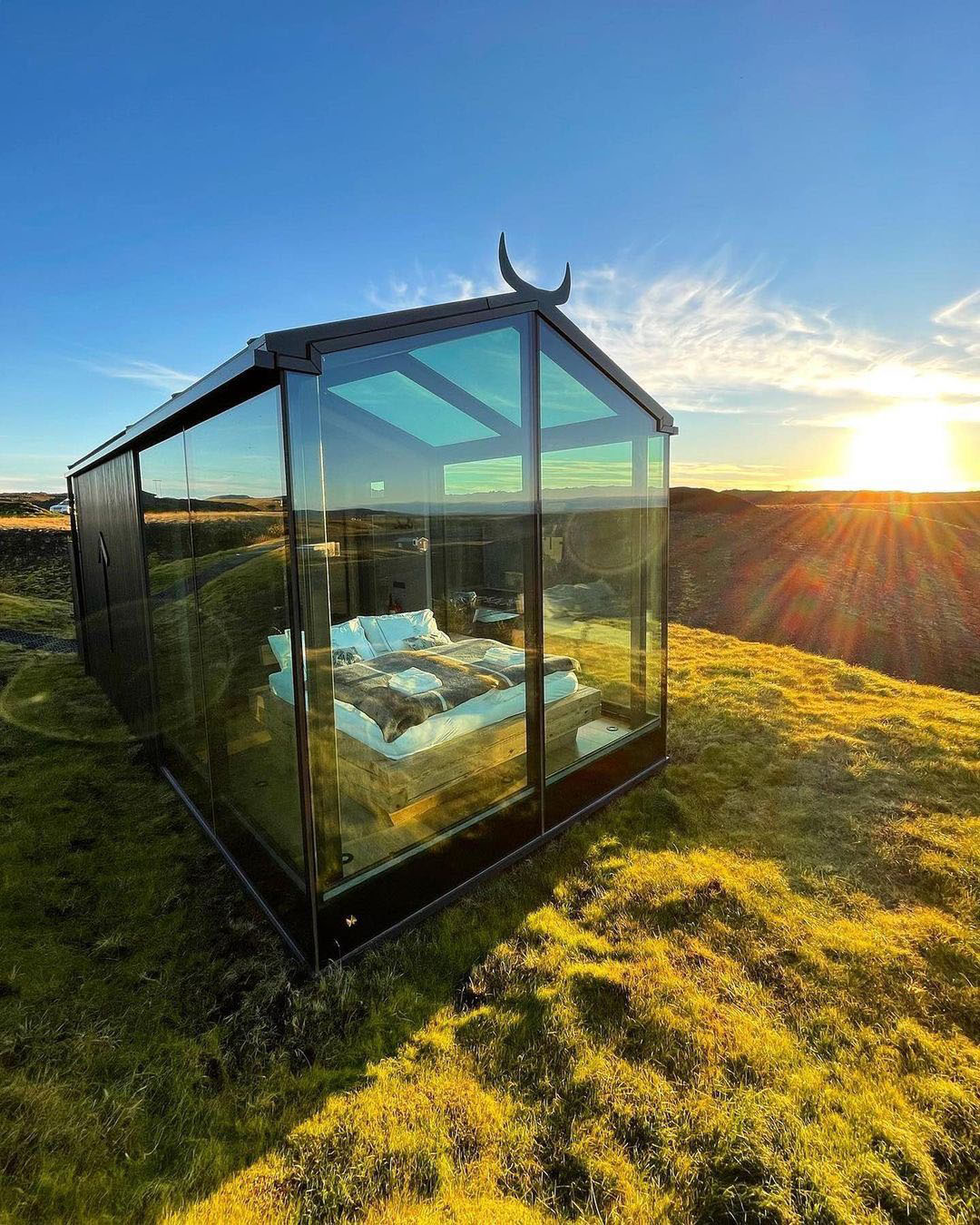 Tiny Vacation Glass Lodge - Iceland