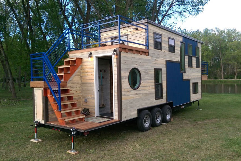 tiny-mobile-ski-lodge-house_2