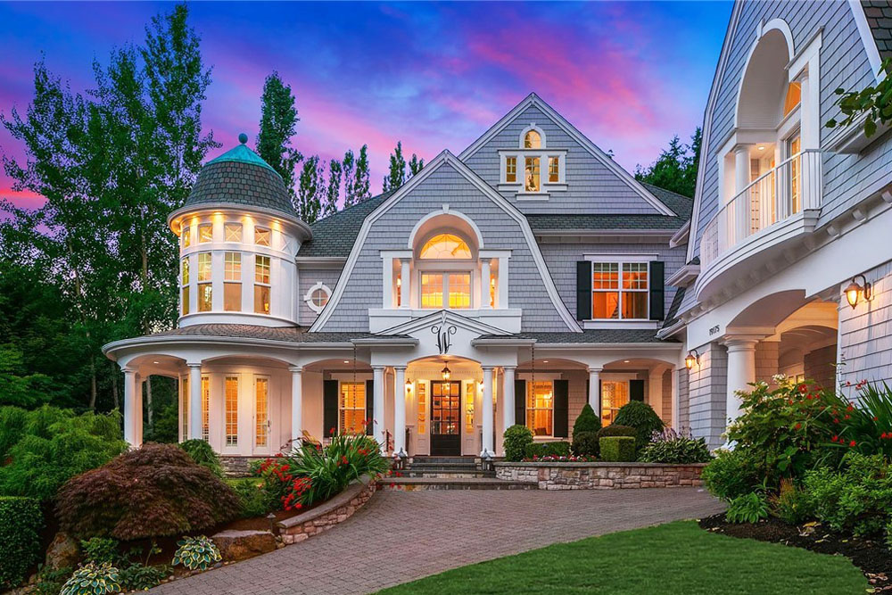 Traditional Hampton Style Dream House - Woodinville, Washington