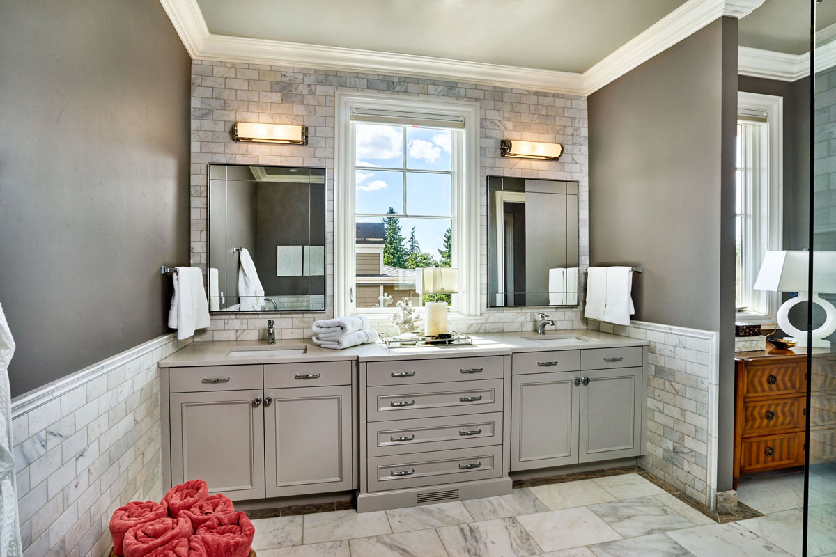 Traditional Style Home Designed for Modern Living - Lake Oswego, Oregon
