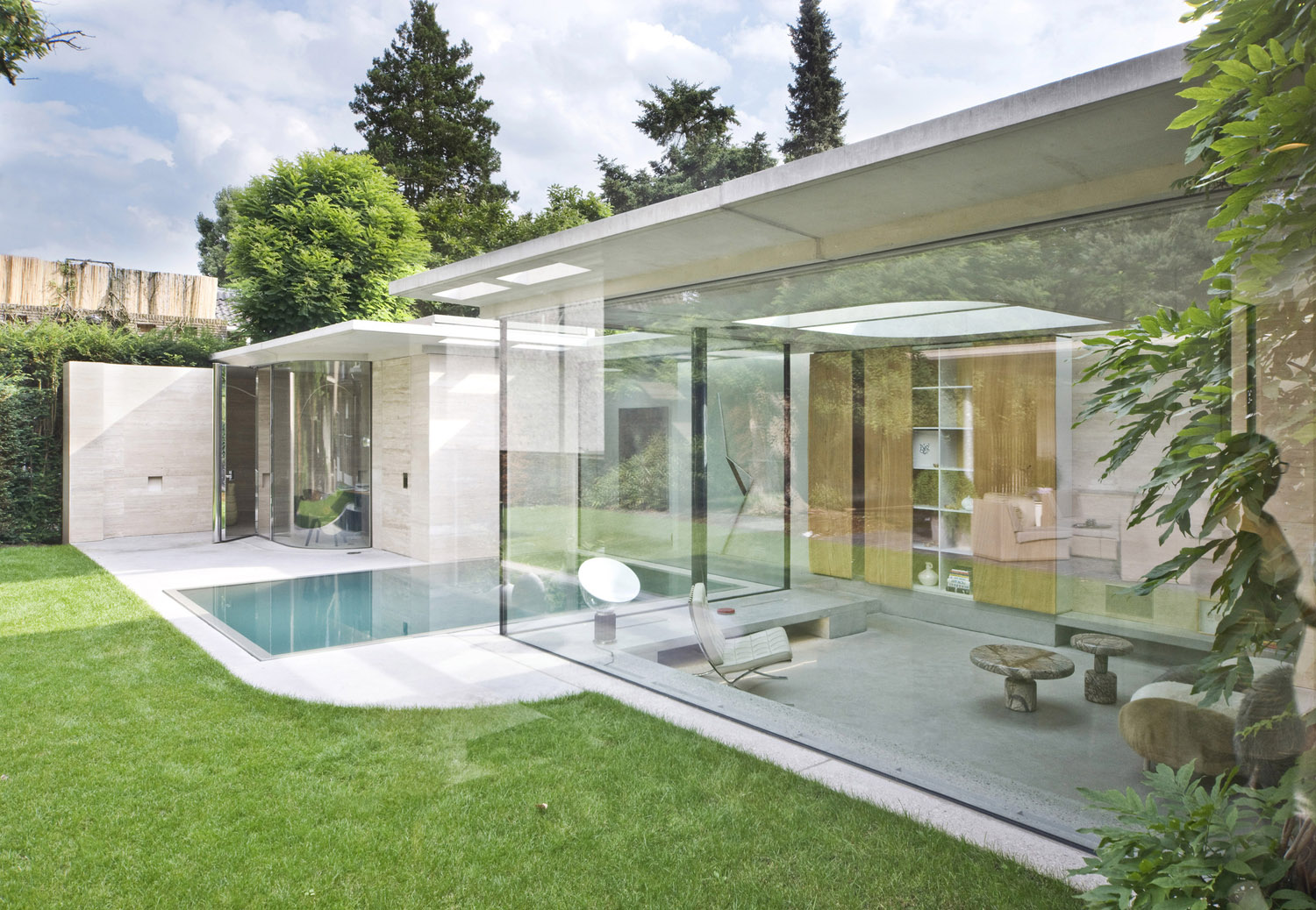 transparent-house-addition-eindhoven_1 Modern Glass House