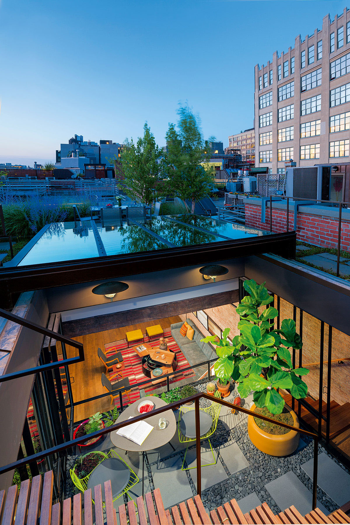 Tribeca-Loft-Andrew-Franz_15 Chic New York City Loft with Roof Garden Terrace
