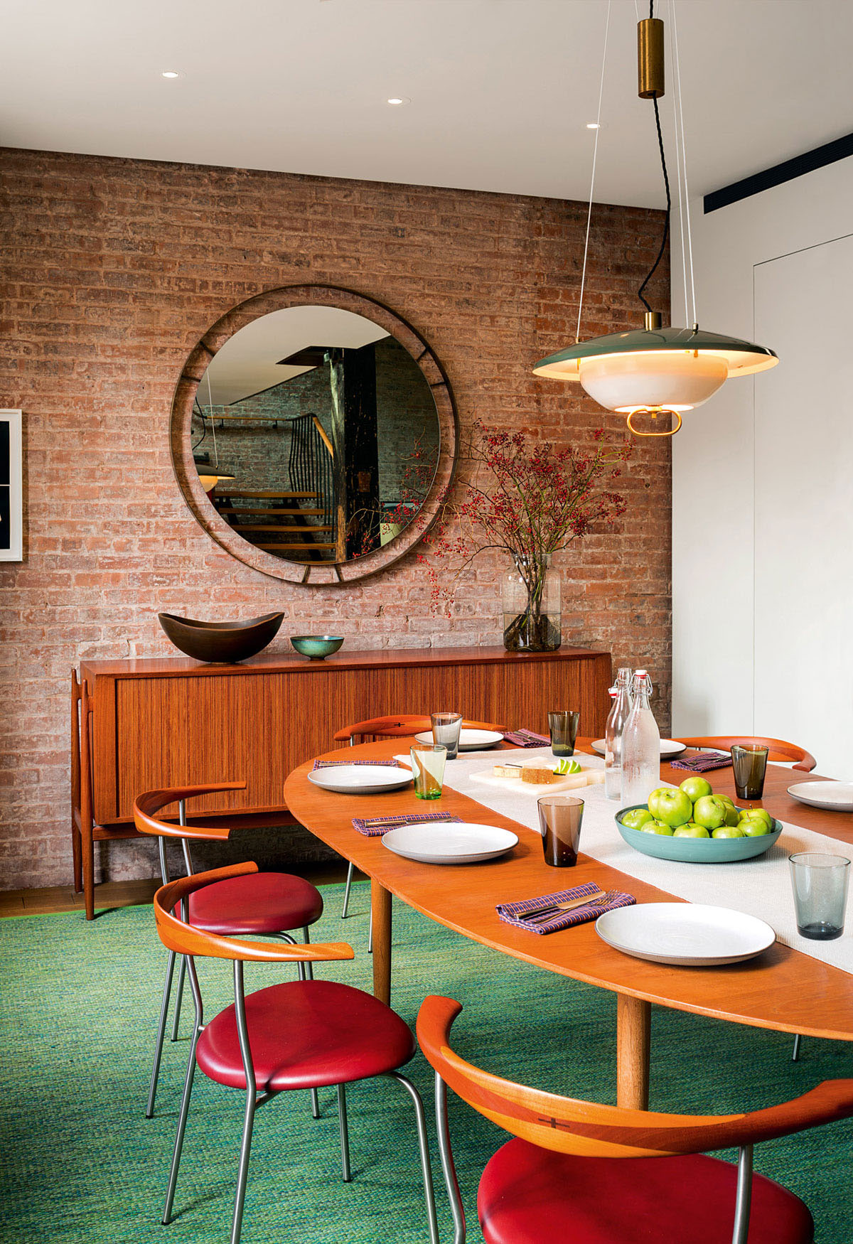 Tribeca-Loft-Andrew-Franz_7 Mid-Century Style Interior Decor