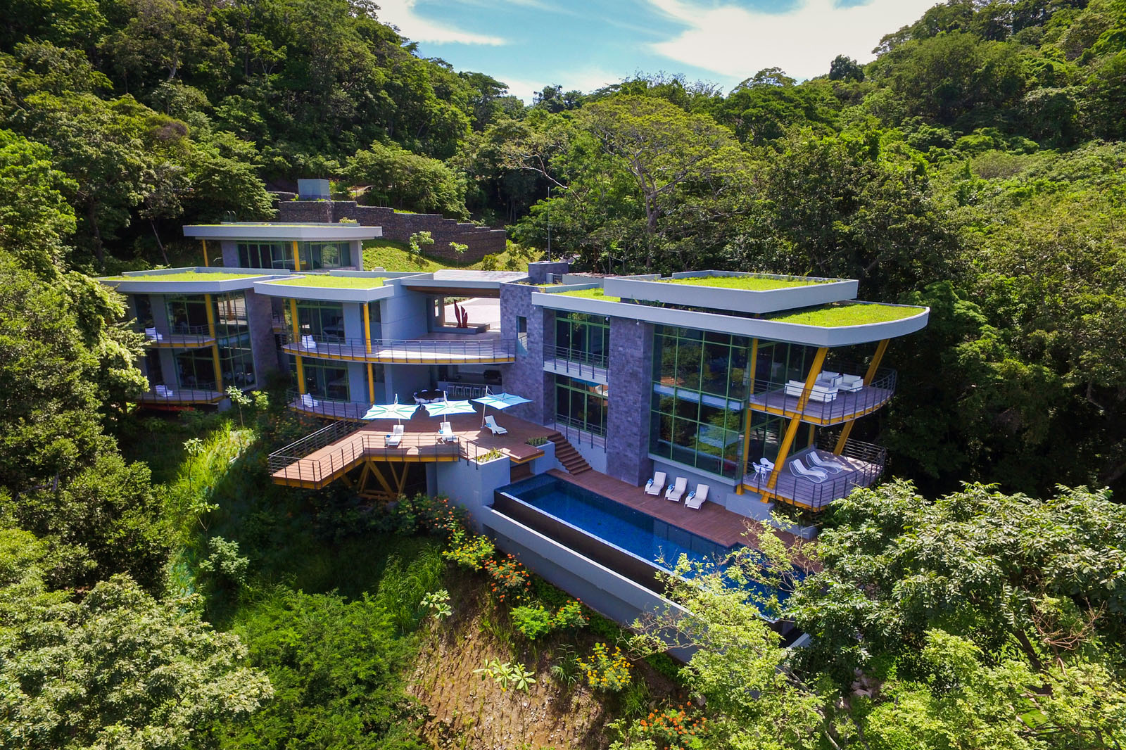 Tropical-Modern-House-Costa-Rica_3 Energy Efficient Luxury Tropical Vacation Home