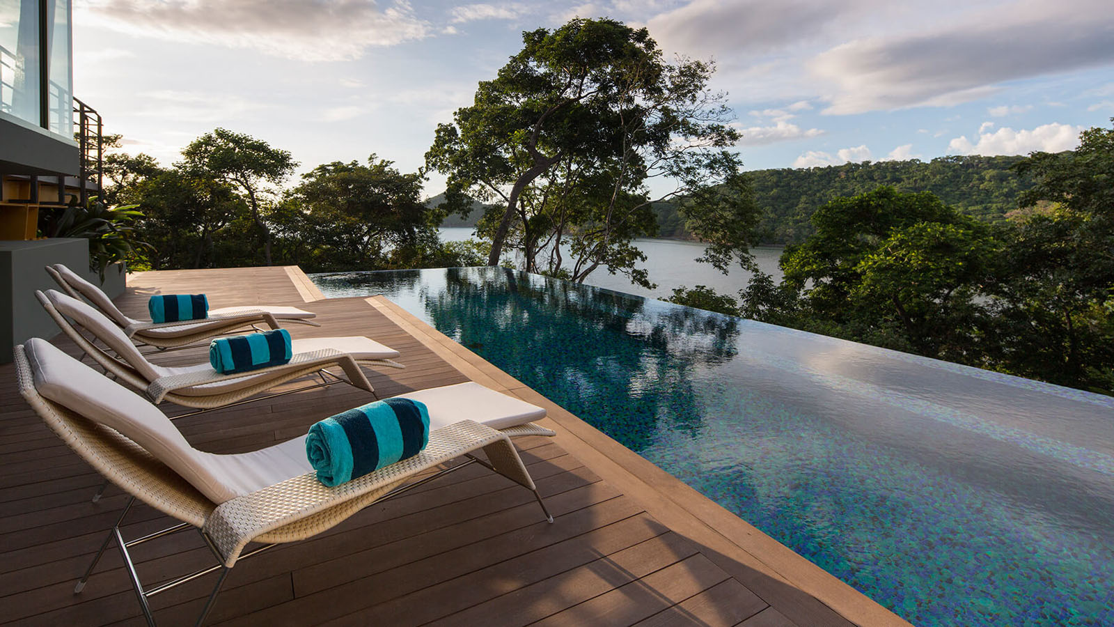 Tropical-Modern-House-Costa-Rica_7