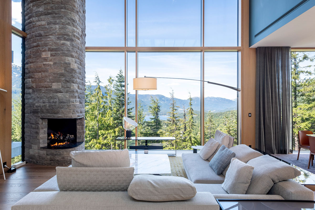 Modern Mountain Getaway with Valley and Lake Views - Whistler, British Columbia, Canada