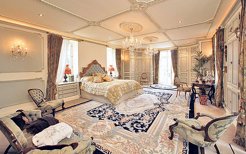 Unique-Master-Bedroom-Suite_1