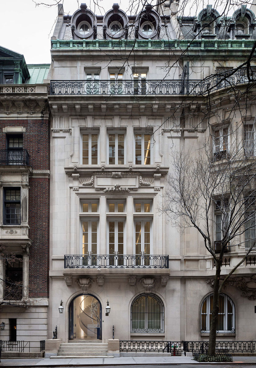 Upper-East-Side-Manhattan-Contemporary-Luxury-Townhouse_2 Timeless New York City Townhouse in a Landmarked Limestone Building