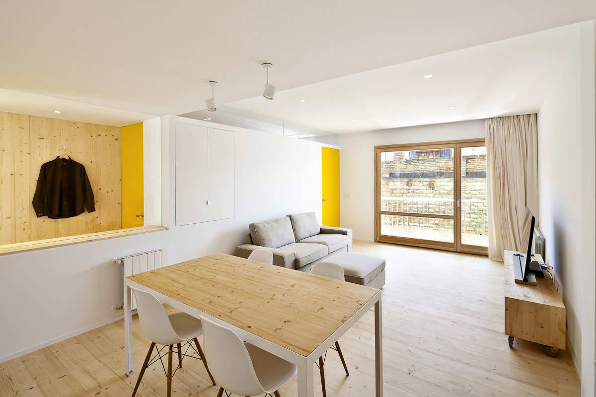 Urban-Refuge-in-Barcelona_3 Cool Apartment as Urban Refuge