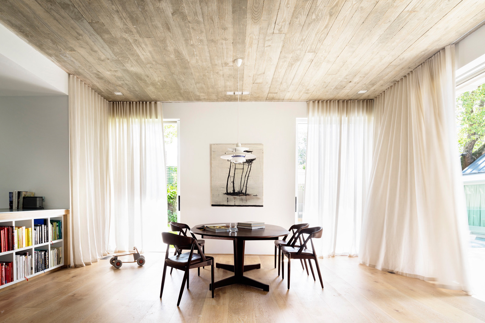 Victorian-Gothic-Revival-Villa_3