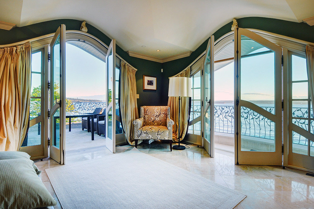 Waterfront-Chateau-West-Vancouver_15 Ocean View Master Bedroom with Balconey