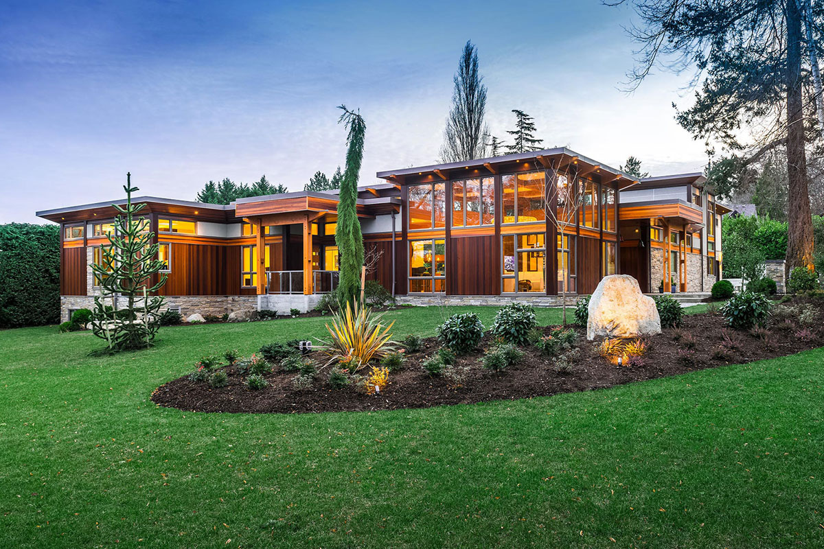 West-Coast-Modern-Energy-Efficient-Luxury-House-British-Columbia_1