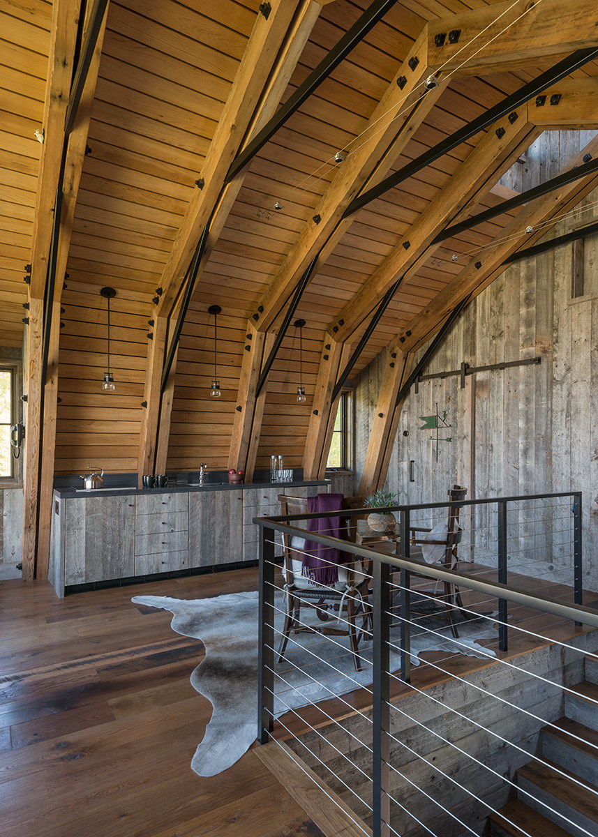Wyoming-Rustic-Barn-House_5