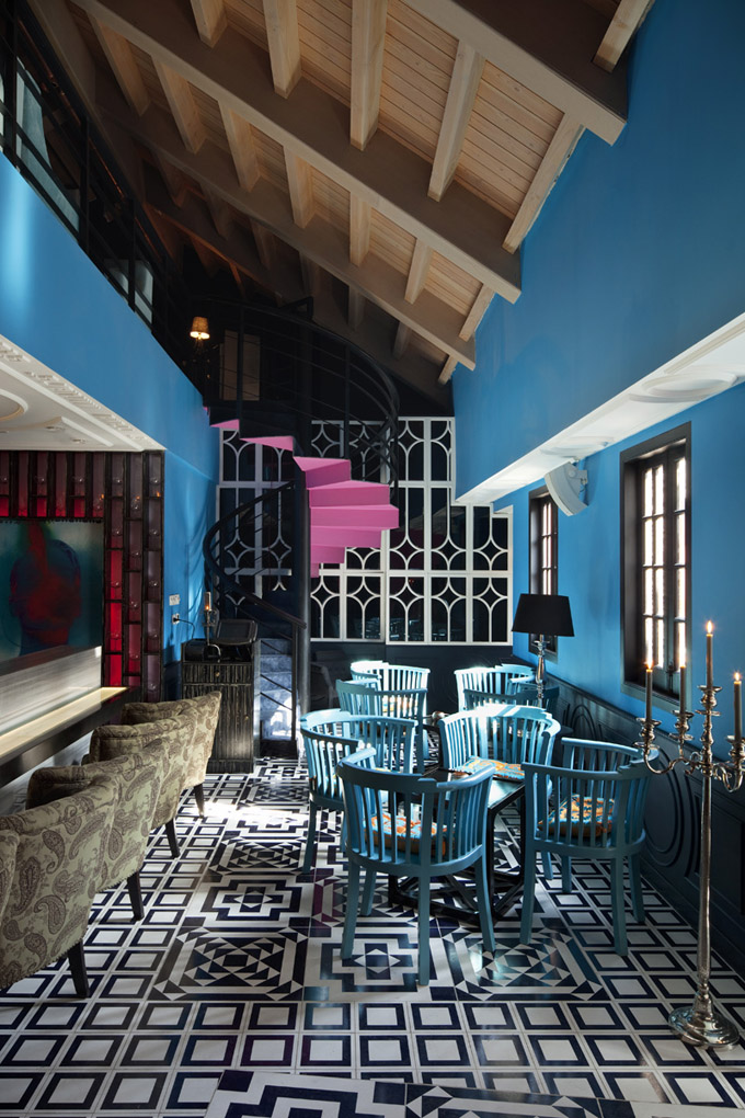 Yucca-Lounge_2
